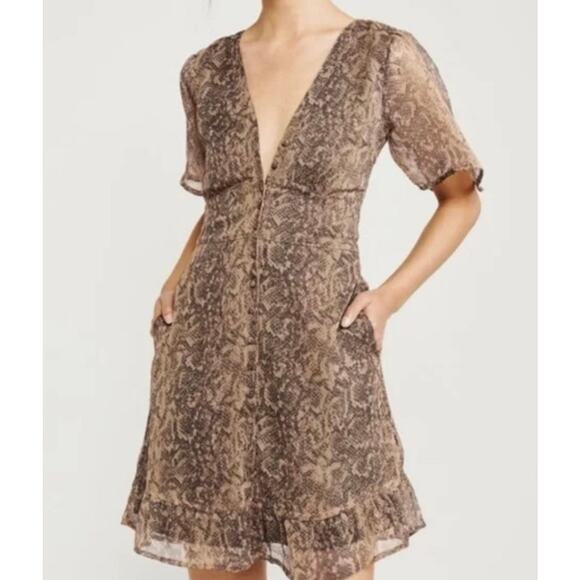 Abercrombie and Fitch NWT Size XL Women's Snake Print Dress Knee Length Ruffle - Picture 1 of 16